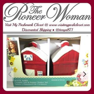 🦋 New Pioneer Woman Charlie at the Red Barn Salt & Pepper Shakers